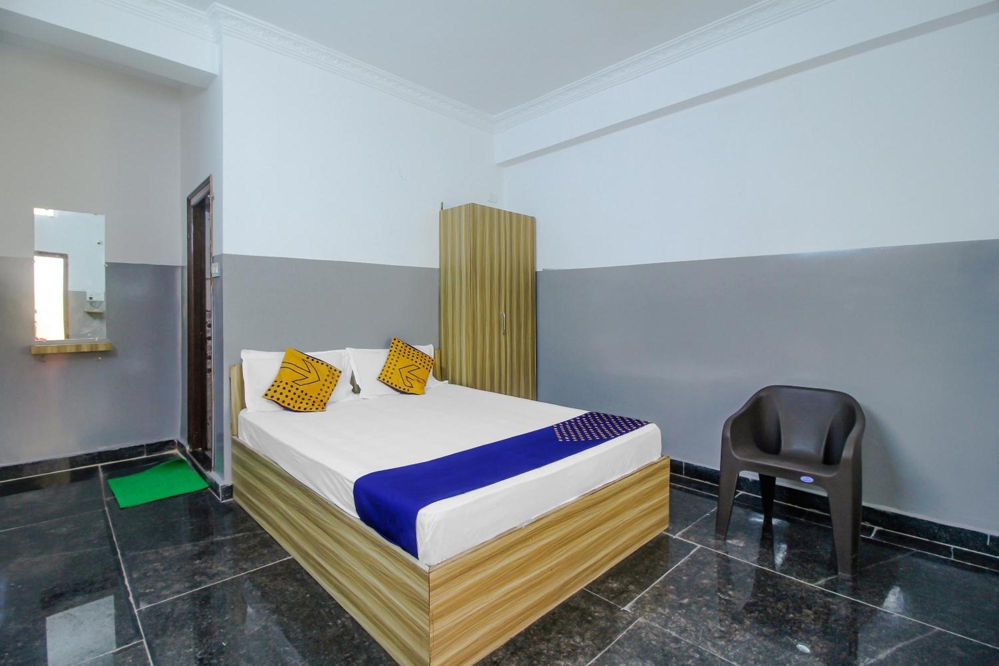 Spot On 81775 Mohit Gokul Lodge New Luxury Room'S Near Secunderabad Railway Station Lalaguda Ngoại thất bức ảnh