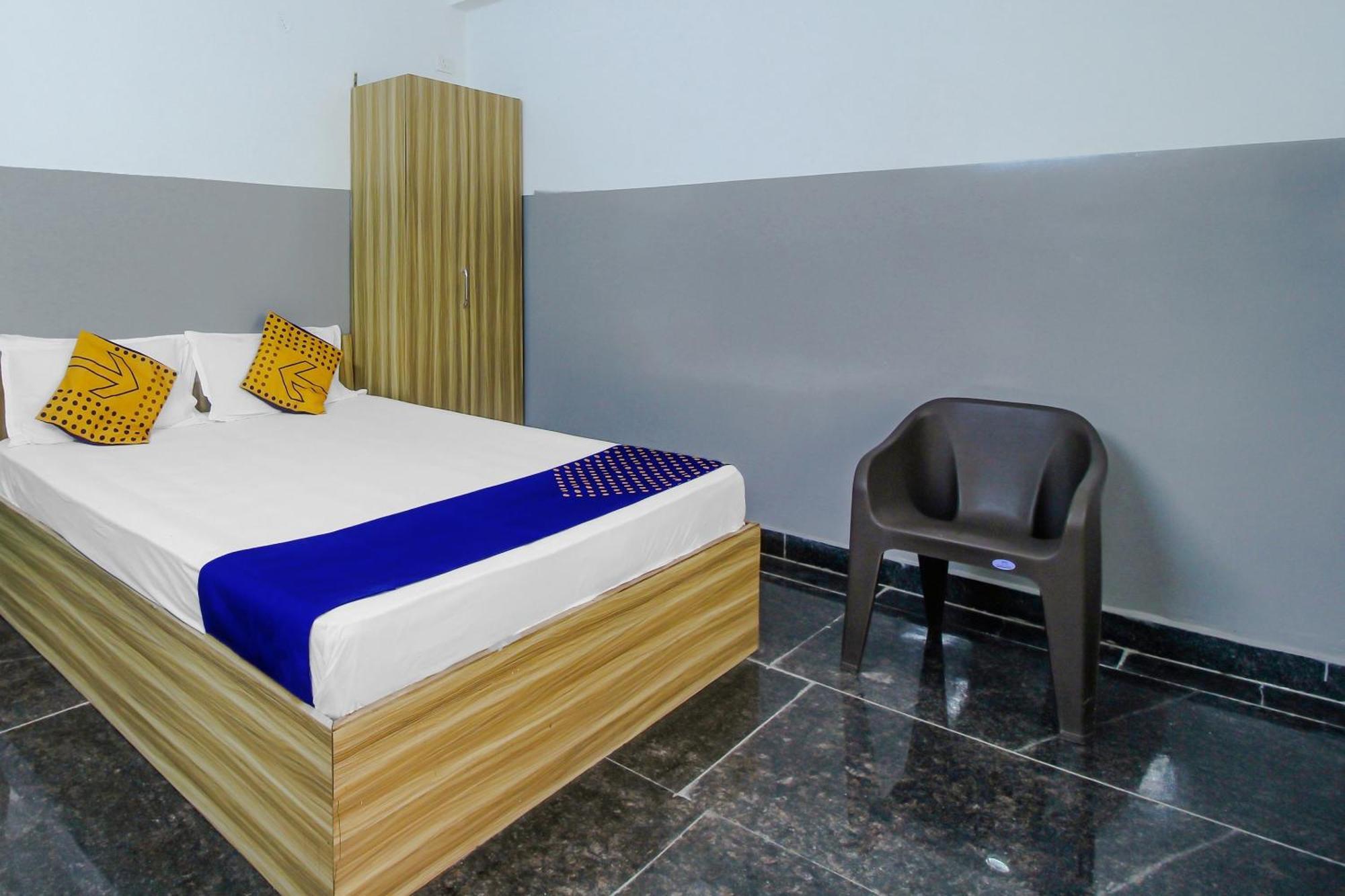 Spot On 81775 Mohit Gokul Lodge New Luxury Room'S Near Secunderabad Railway Station Lalaguda Ngoại thất bức ảnh