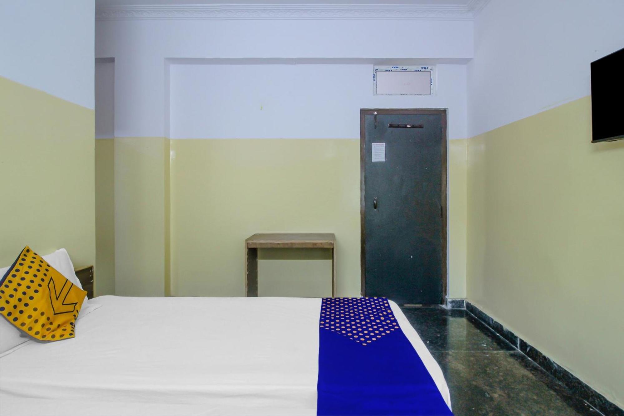 Spot On 81775 Mohit Gokul Lodge New Luxury Room'S Near Secunderabad Railway Station Lalaguda Ngoại thất bức ảnh
